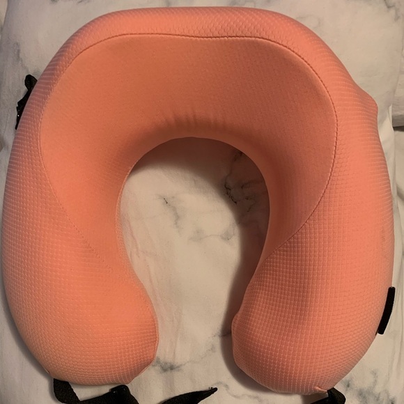 Pink Memory Foam Neck Pillow - Picture 1 of 3